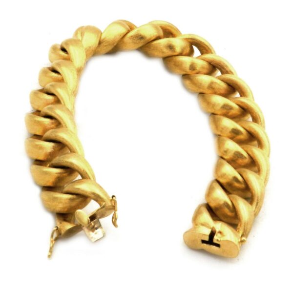 Gold Armband 18K 750 massiv Gold satiniert Echt Panzerarmband breit kaufen Stephanie Bohm Goldschmuck Echtschmuck