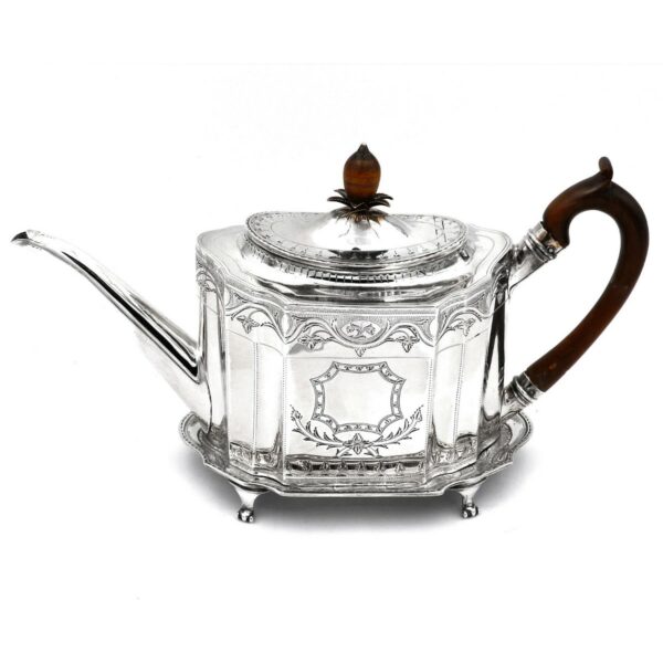 Silber Teekanne antik London George III on Stand mit Untersatz englisch Sterlingsilber kaufen Stephanie Bohm Silber Antiquitaeten