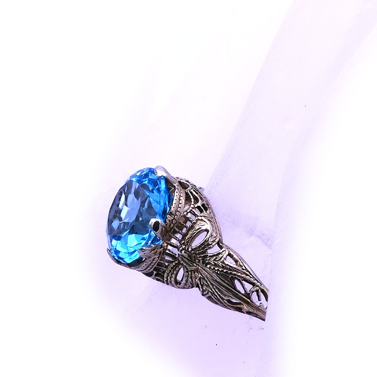 Art Deco Ring Platin blauer Zirkon kaufen Stephanie Bohm Antikschmuck