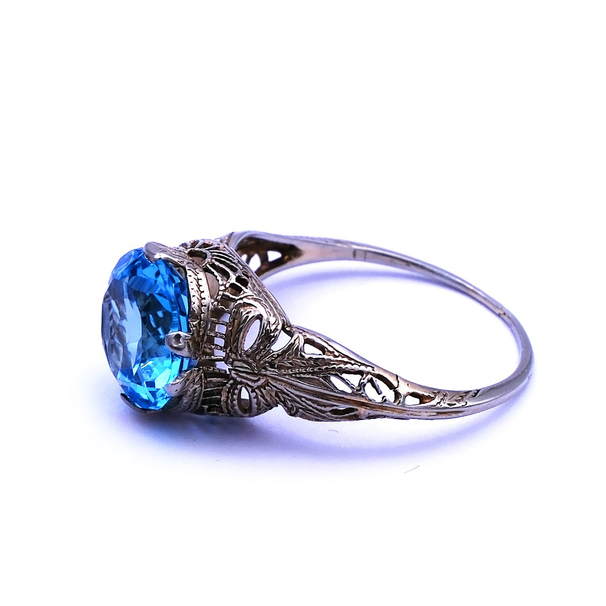 Art Deco Ring Platin blauer Zirkon kaufen Stephanie Bohm Antikschmuck