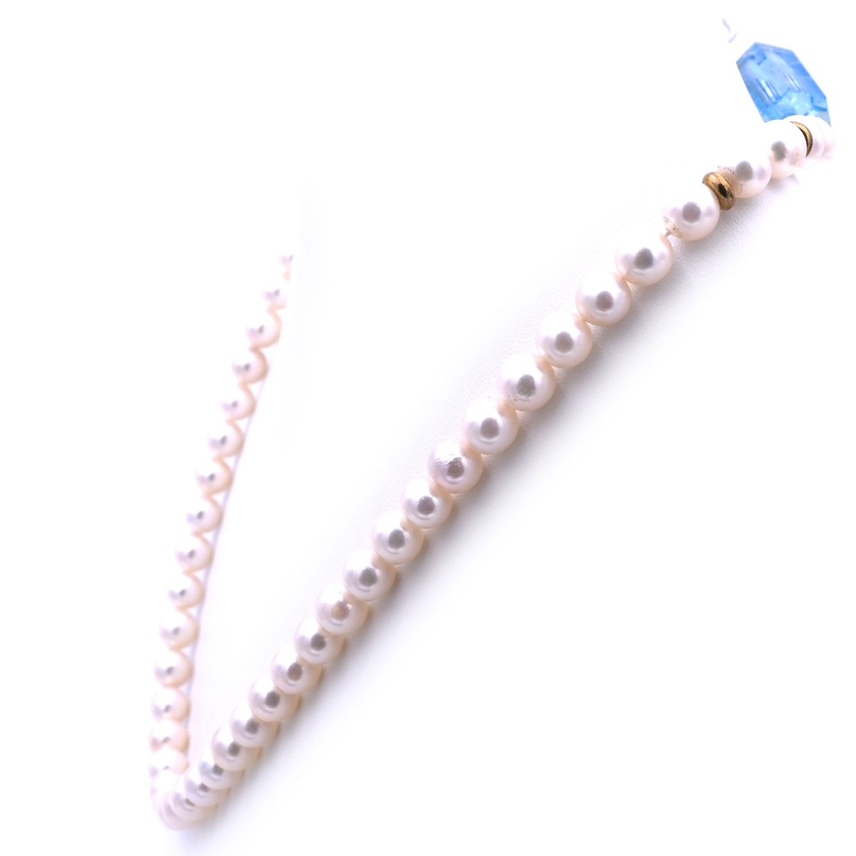 Perlenkette Akoya Salzwasserperlen 7mm Aquamarin Patentschliesse 750 18K Gold kaufen Stephanie Bohm Secondhand Schmuck