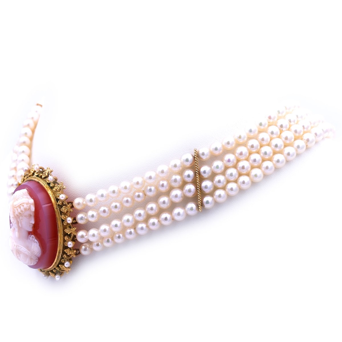 Akoya Perlencollier mit Antiker 18K Gold Kamee Achatgemme als 4-reihiges Collier de Chien um 1870 und später – Bild 5