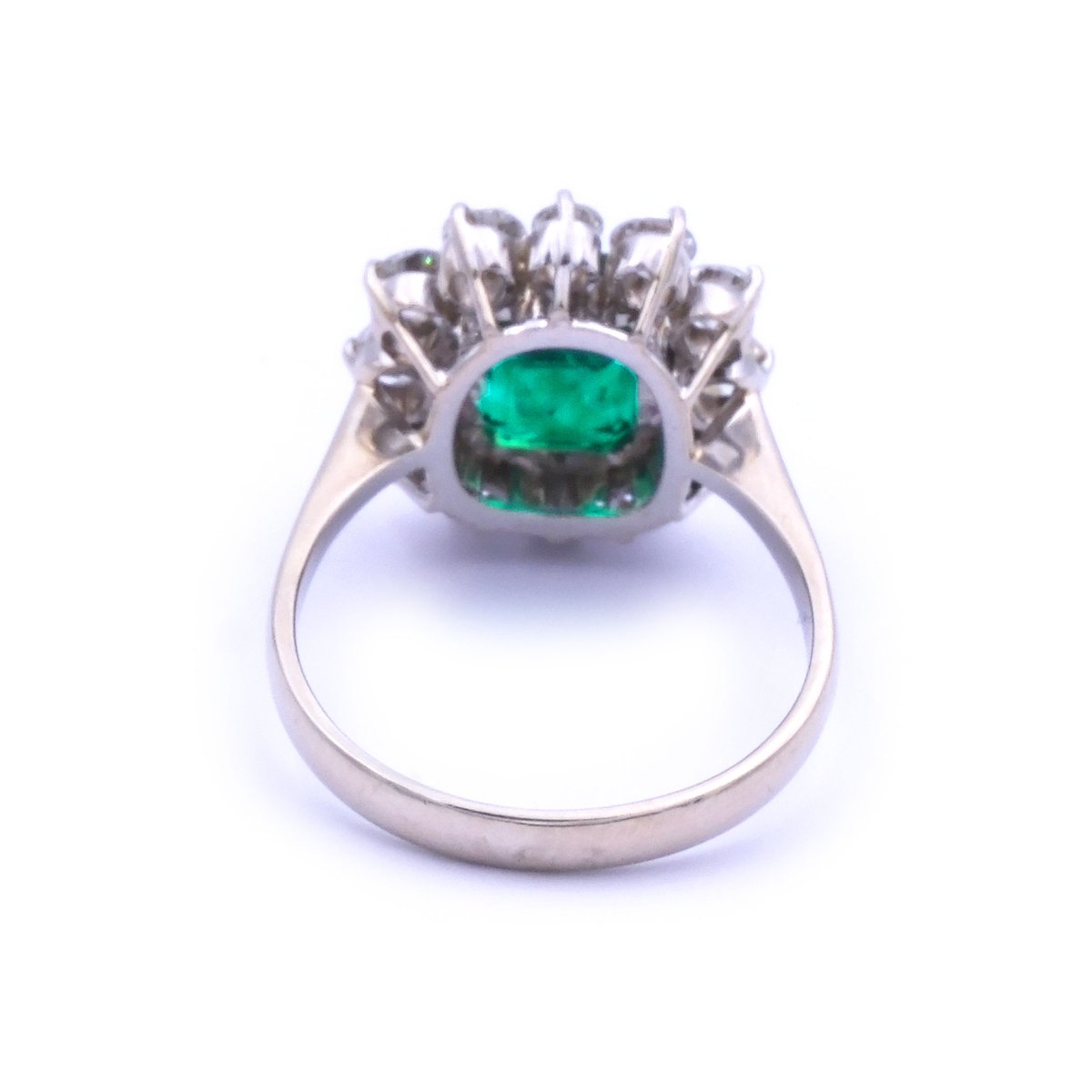 2.33 ct Smaragd Diamant Ring mit 2.2 ct Brillanten in 14K Weißgold – Bild 5